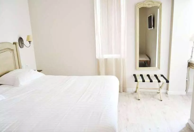 هتل The Originals Boutique, Hôtel Les Poèmes De Chartres