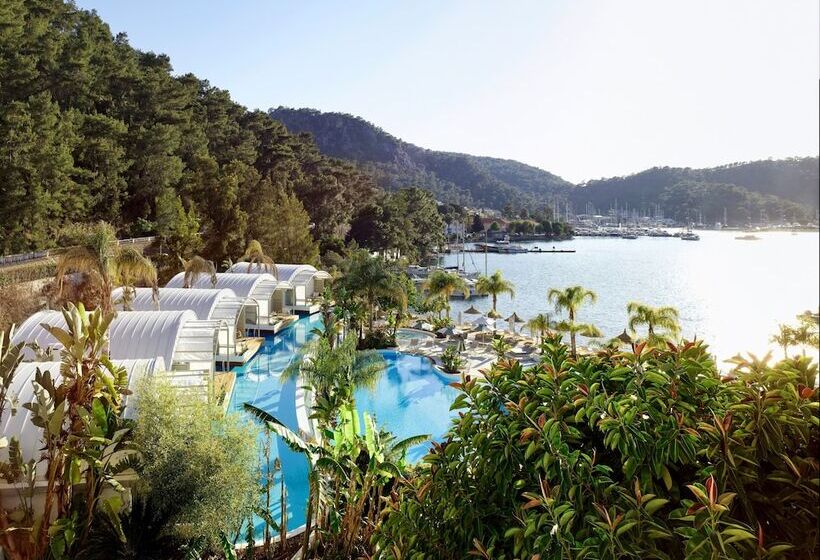 Yacht Classic Hotel   Boutique Class