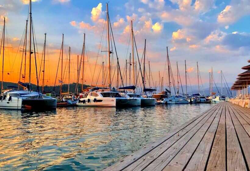 Yacht Classic Hotel   Boutique Class