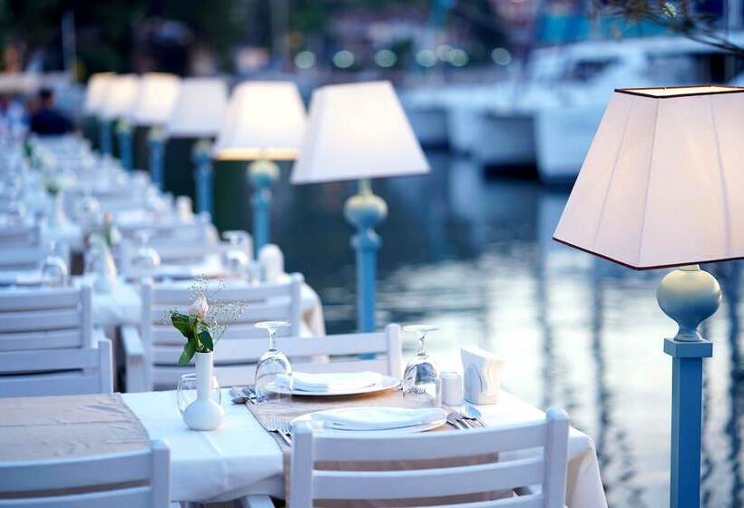 Yacht Classic Hotel   Boutique Class