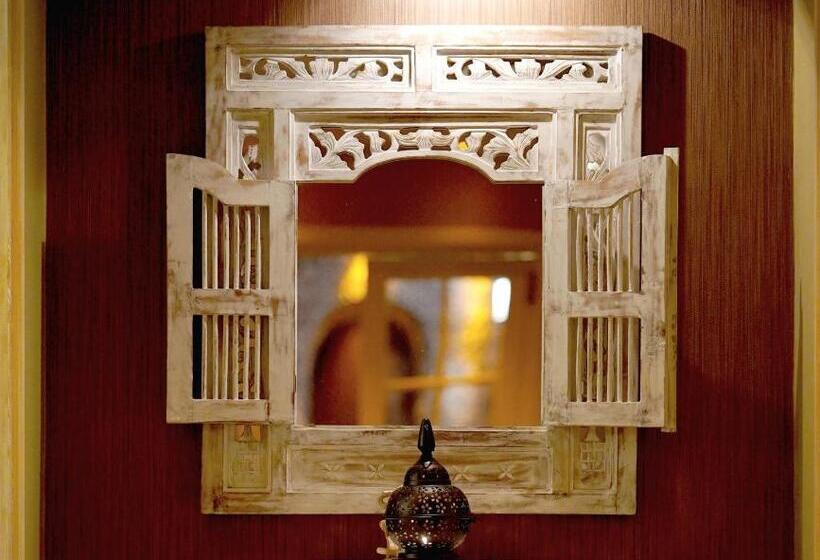 Yacht Classic Hotel   Boutique Class