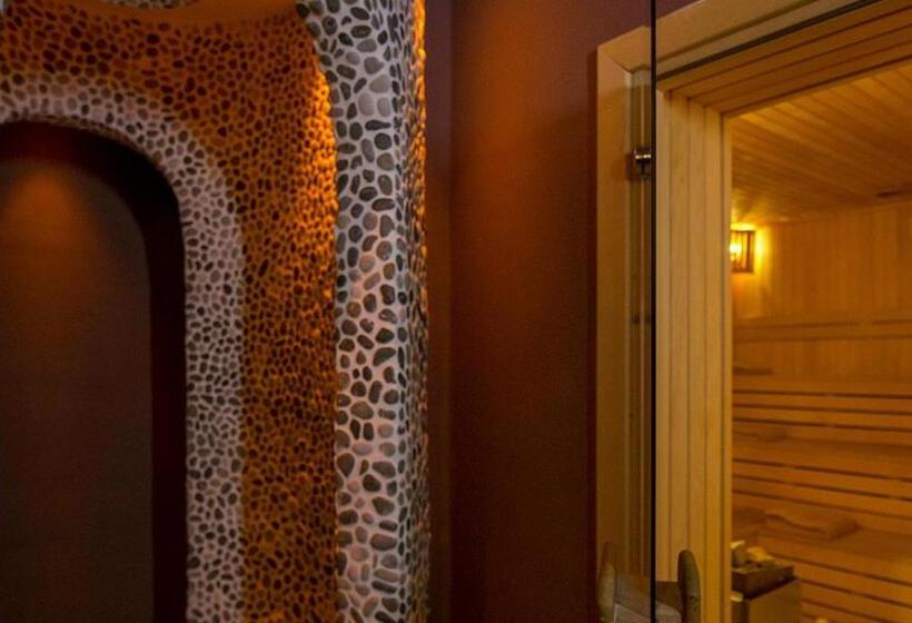 Yacht Classic Hotel   Boutique Class