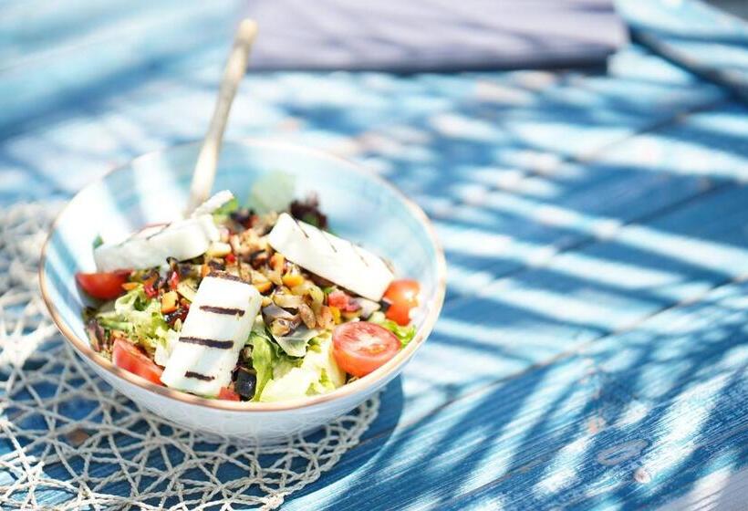 Yacht Classic Hotel   Boutique Class