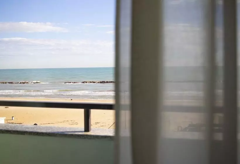 リゾートホテル Royal