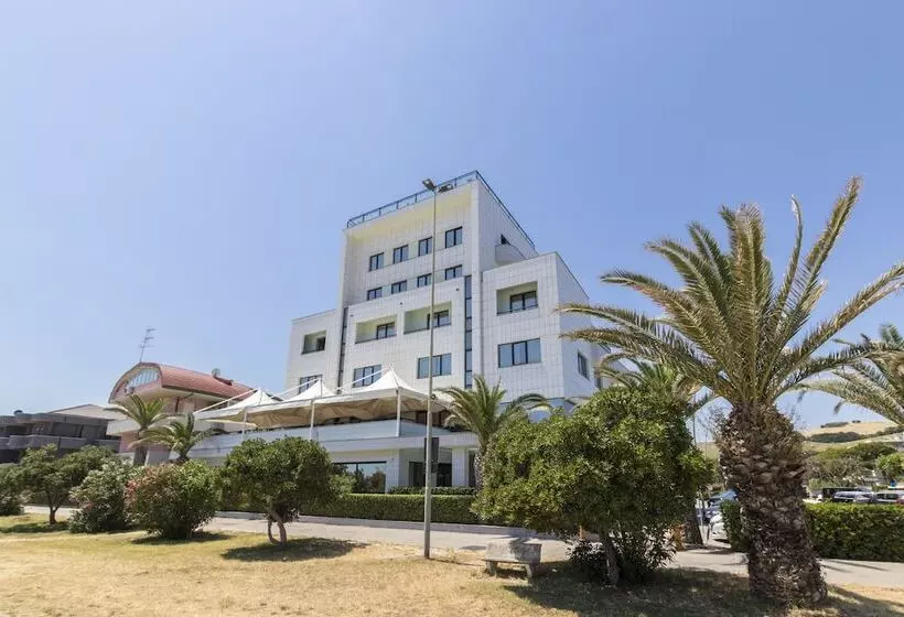 リゾートホテル Royal