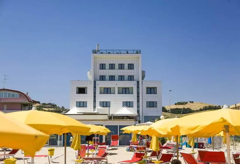 リゾートホテル Royal