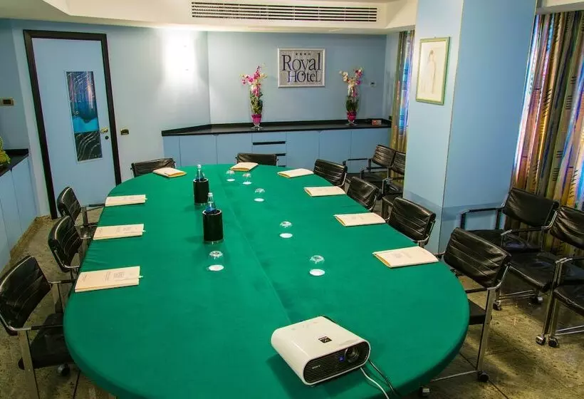 リゾートホテル Royal