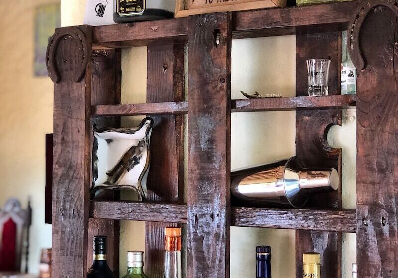 هتل Rancho Chilamate Guest Ranch