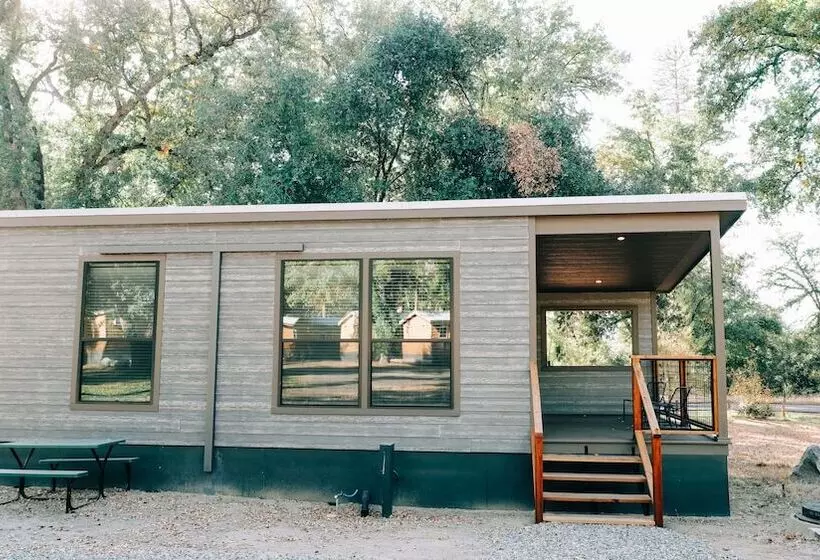 Hotelli Sierra Meadows