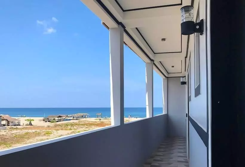 Hotelli The Palms Resort & Bar