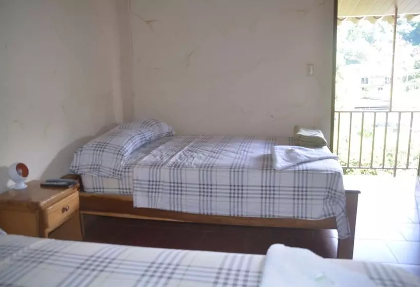 ホテル Hostal Doraz