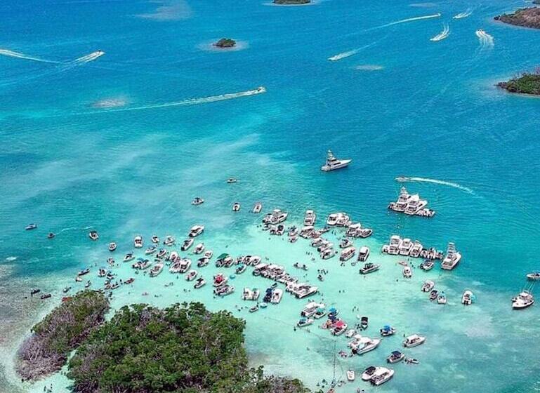 Nautilus By La Jamaca Hotels Downtown La Parguera