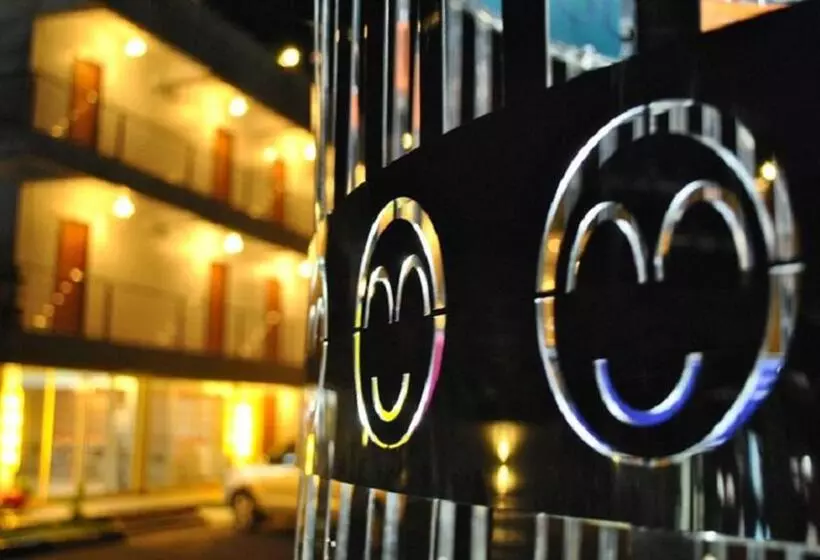 O.u.m. Hotel   โรงแรมโอยูเอ็ม