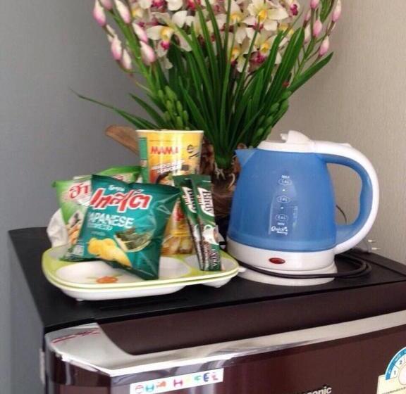 O.u.m. Hotel   โรงแรมโอยูเอ็ม