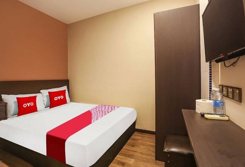 Oyo 90474 Skycity Motel