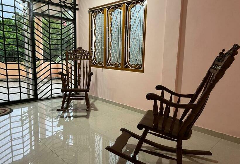 بنسيون Ashoka Villa