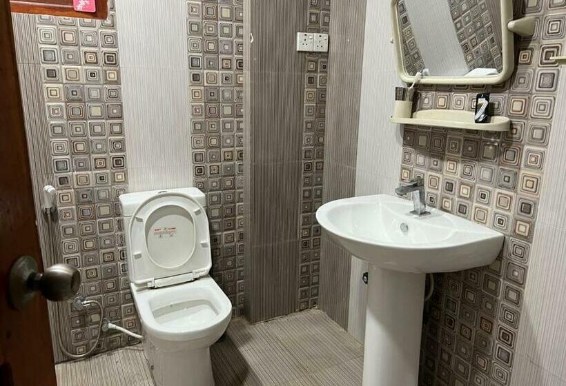 بنسيون Ashoka Villa