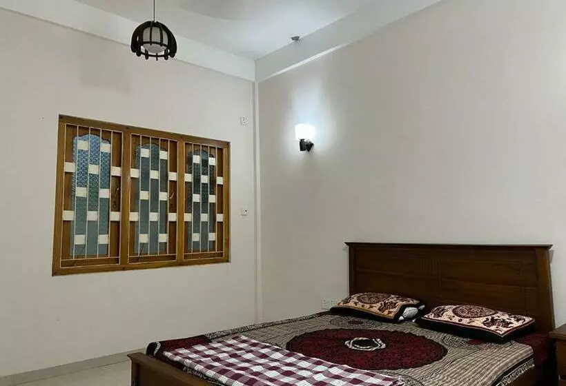 پانسیون Ashoka Villa