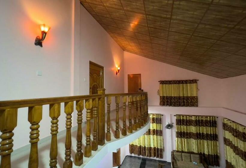 بنسيون Ashoka Villa