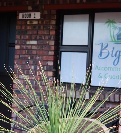 פנסיון Big D Accommodation & Guesthouse