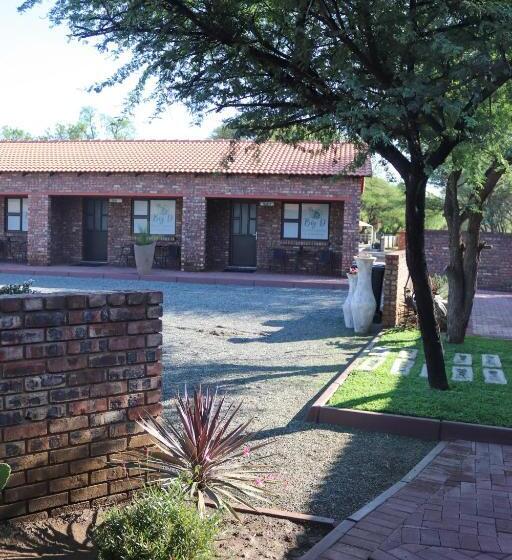 פנסיון Big D Accommodation & Guesthouse