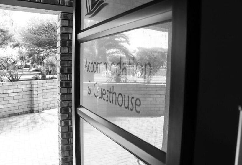 פנסיון Big D Accommodation & Guesthouse