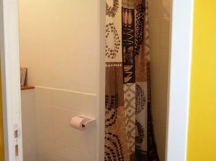 ペンション Le Bosquet Fruité Chambres D Hôtes En Provence Occitane