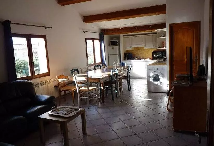 ペンション Le Bosquet Fruité Chambres D Hôtes En Provence Occitane