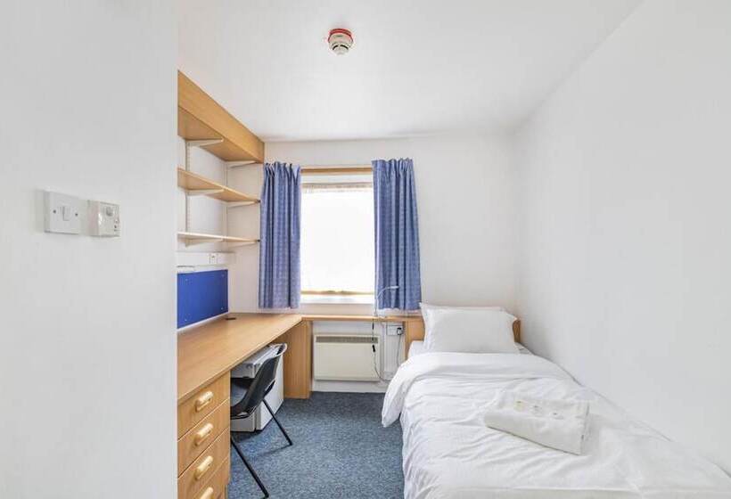 Vibrant Ensuite Rooms Hatfield Hostel