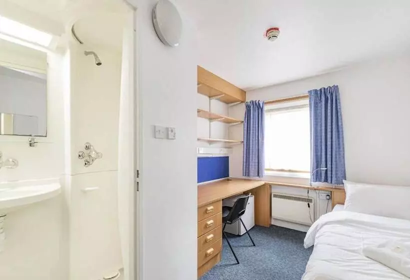 Vibrant Ensuite Rooms   Hatfield   Hostel