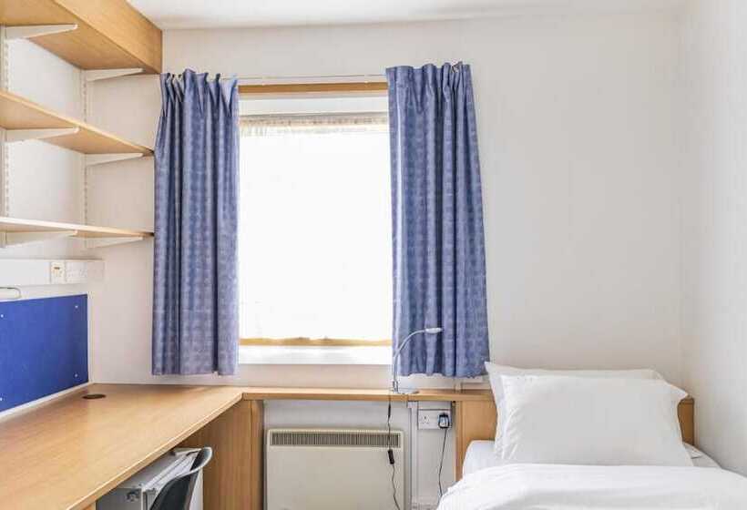Vibrant Ensuite Rooms Hatfield Hostel