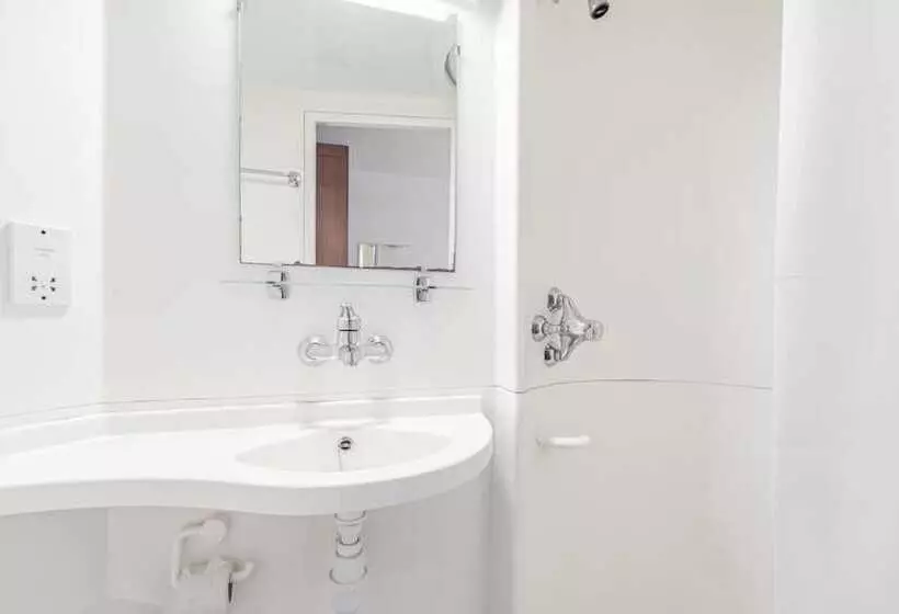 Vibrant Ensuite Rooms   Hatfield   Hostel