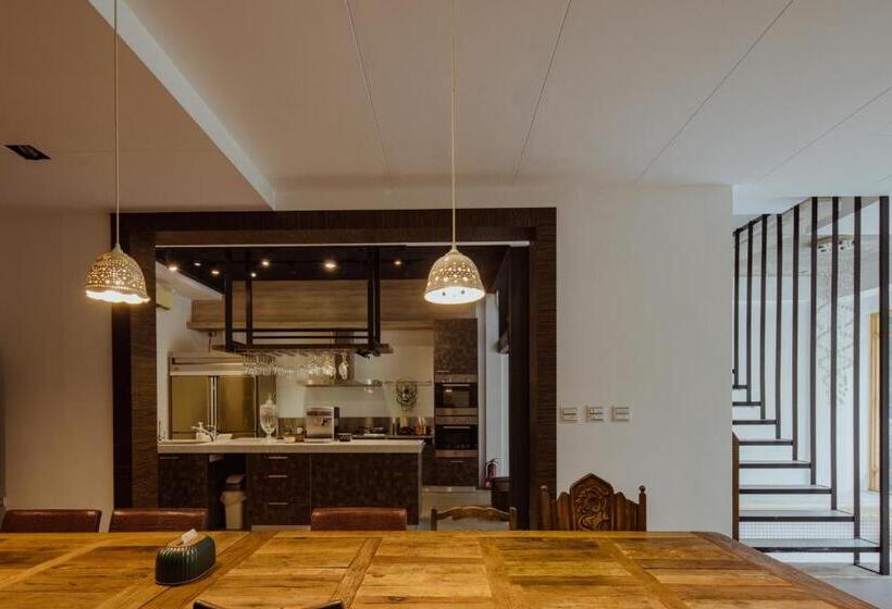 تختخواب و صبحانه Dao Villa