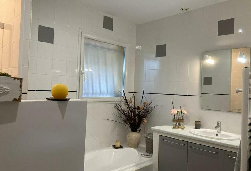 تختخواب و صبحانه Au Bras D Argent Léa Et Vincent