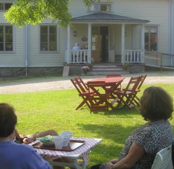 Bed and Breakfast Lugnet I Oslättfors