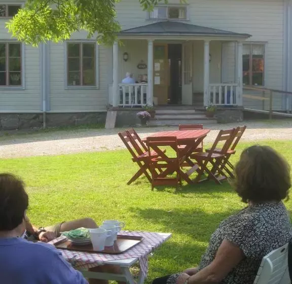 Aamiaismajoitus (B&B) Lugnet I Oslättfors