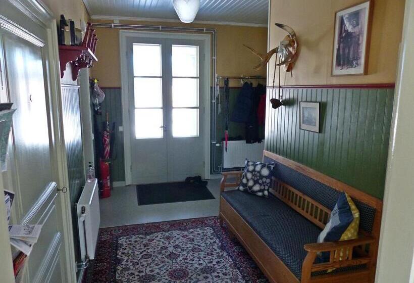 Bed and Breakfast Lugnet I Oslättfors