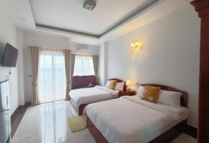 Bella Hotel Kampot