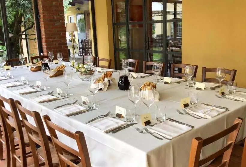 Hotelli Cascina Domina