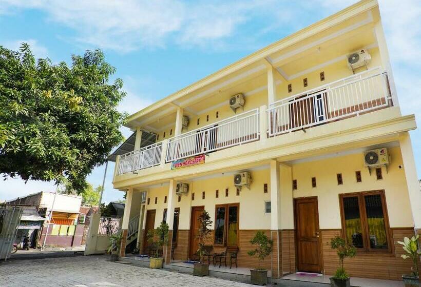 Hotel Reddoorz Syariah Near Alun Alun Pasuruan