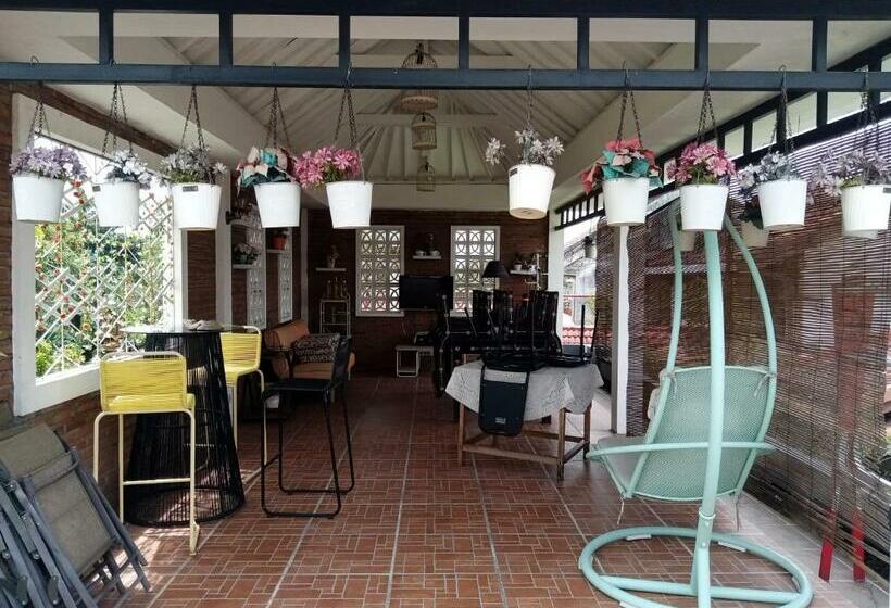 ホテル Oyo 90971 Rrr Guesthouse