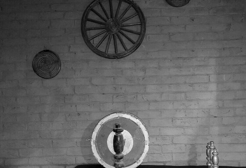 בית מלון כפרי Virasat E Punjab  Farmstay Amritsar