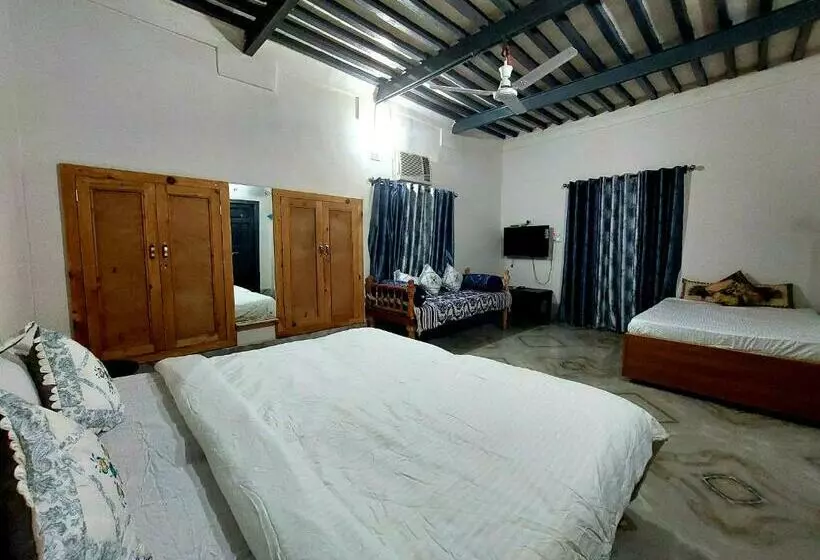 ホテル Virasat E Punjab  Farmstay Amritsar