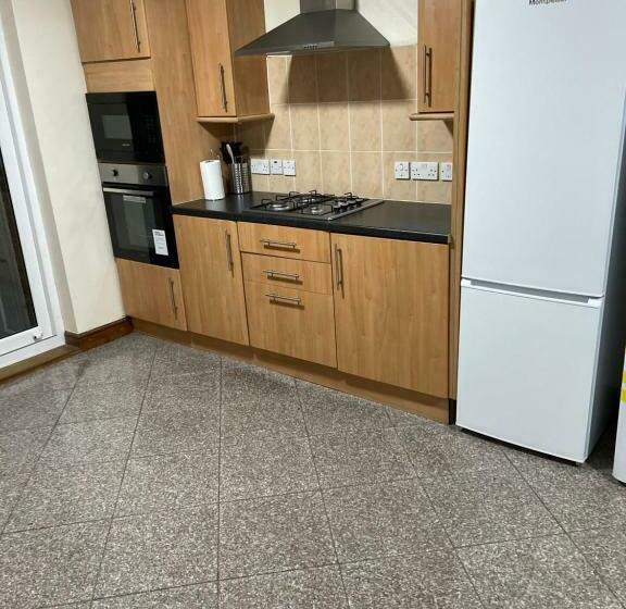 Пансион Plumstead Nky En Suite Apartments