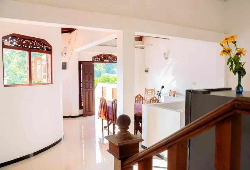 ペンション Surfing Guest House