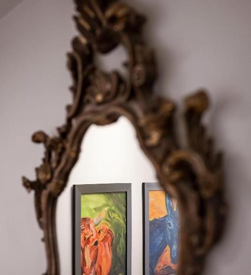 Residence Königswarte Strata