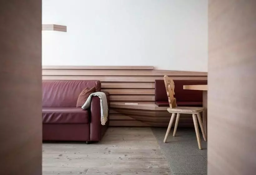 Residence Königswarte Strata