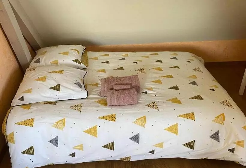 Aamiaismajoitus (B&B) Chambre D Hôtes Les Grillons