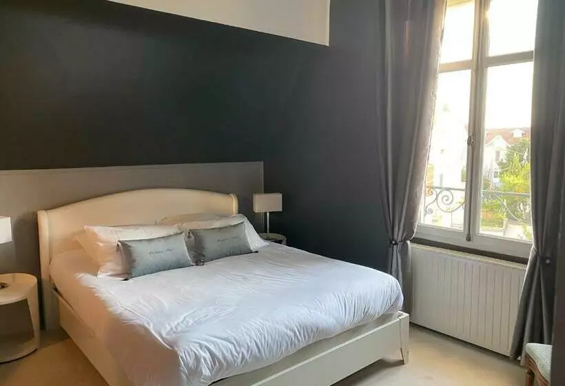 تختخواب و صبحانه Miramar Parc