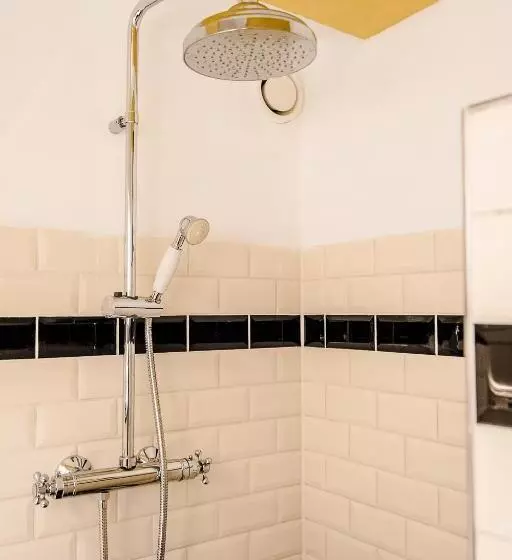 تختخواب و صبحانه Modern Canal House Loft   City Center